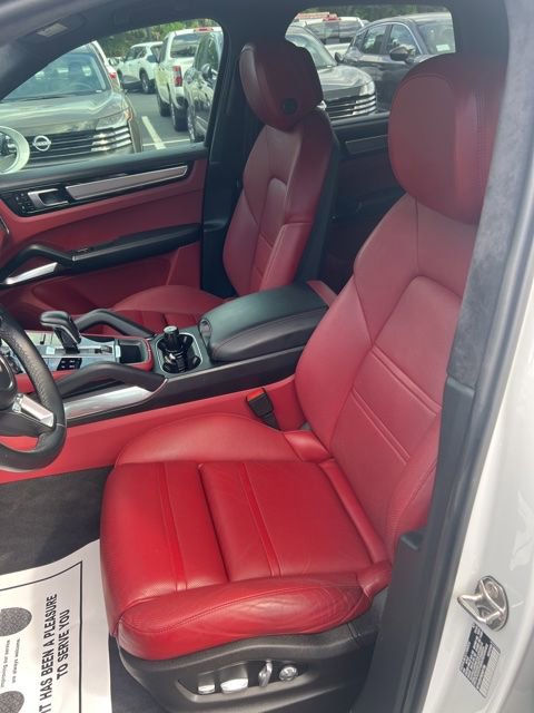 Used 2019 Porsche Cayenne Turbo AWD/4WD image 13