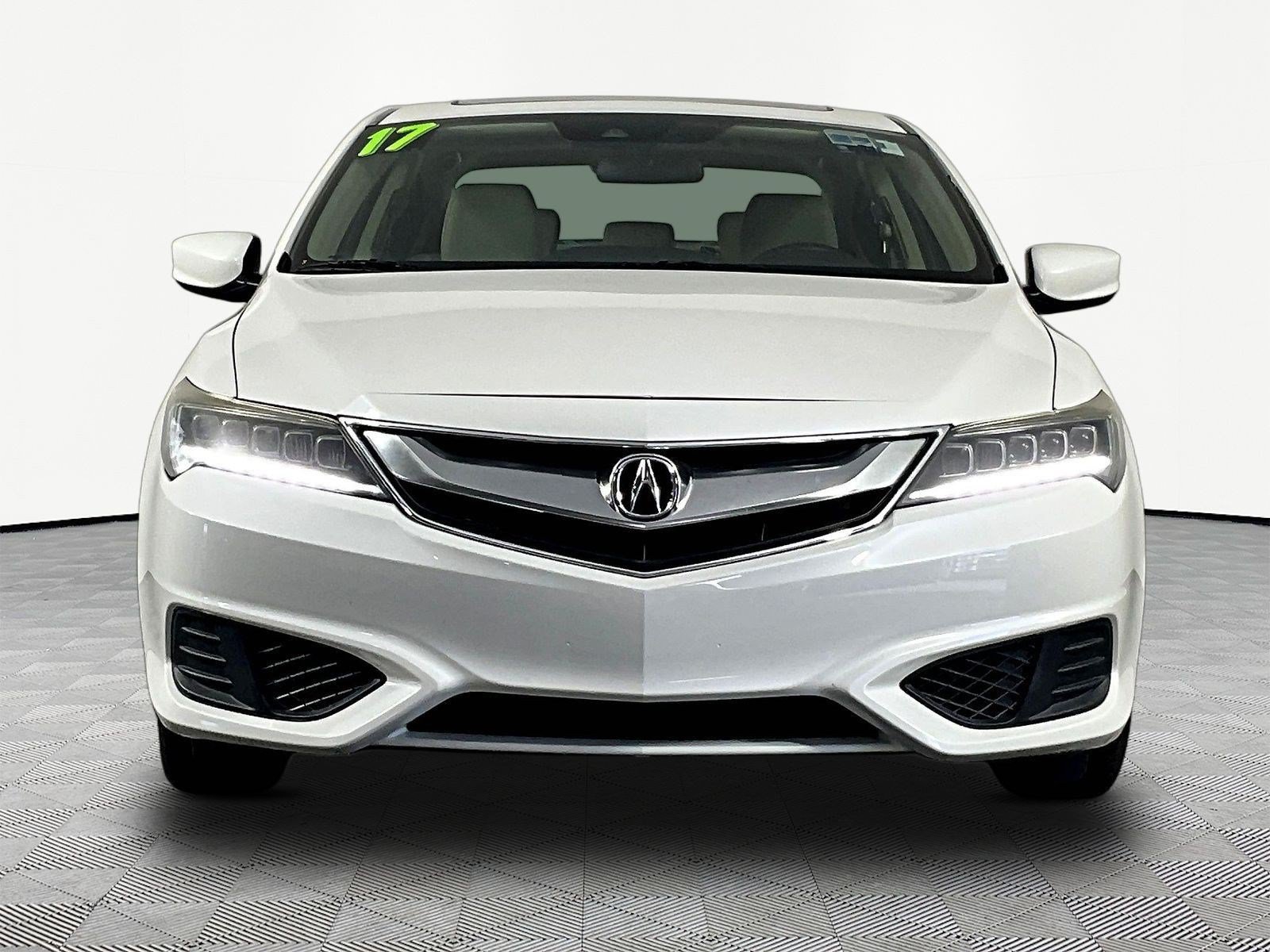 Used 2017 Acura ILX FWD image 2