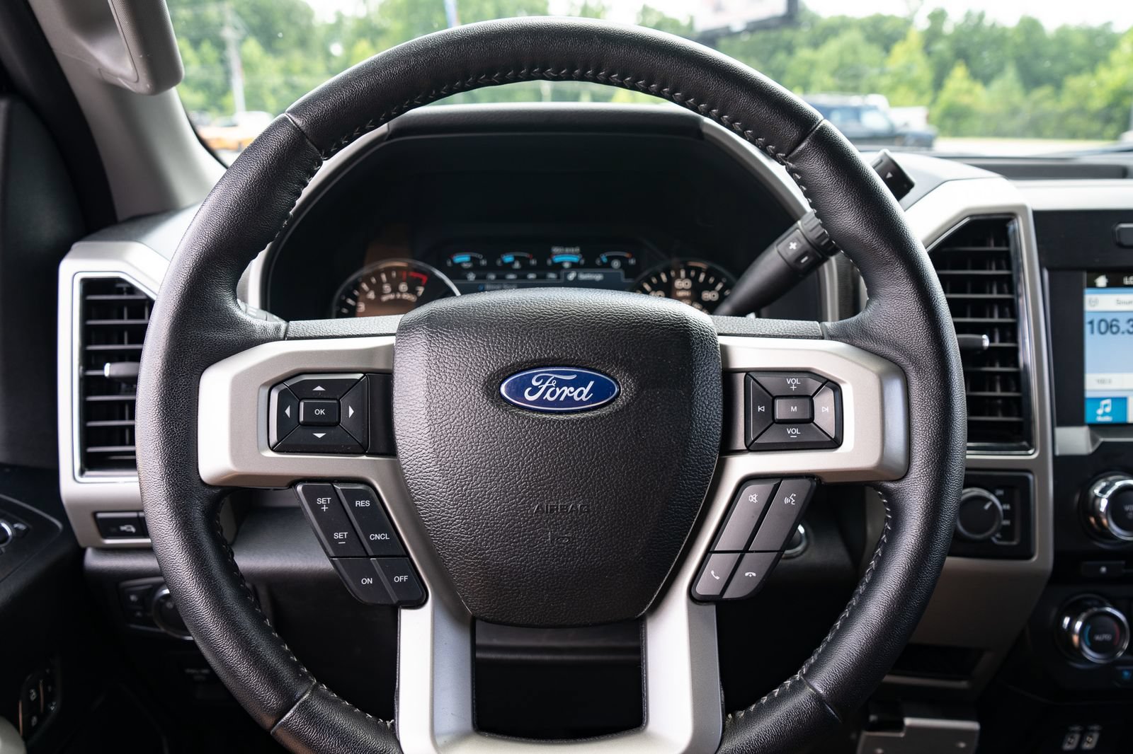 Used 2018 Ford F150 Lariat w/ Equipment Group 501A Mid AWD/4WD image 27