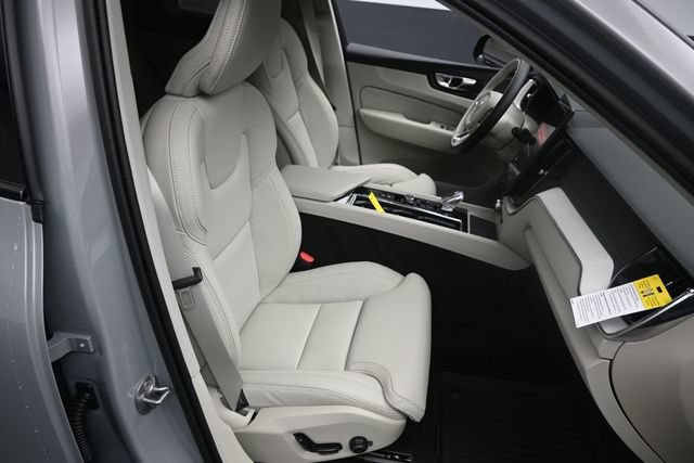 New 2026 Volvo XC60 B5 Ultra w/ Protection Package Premier AWD/4WD image 29