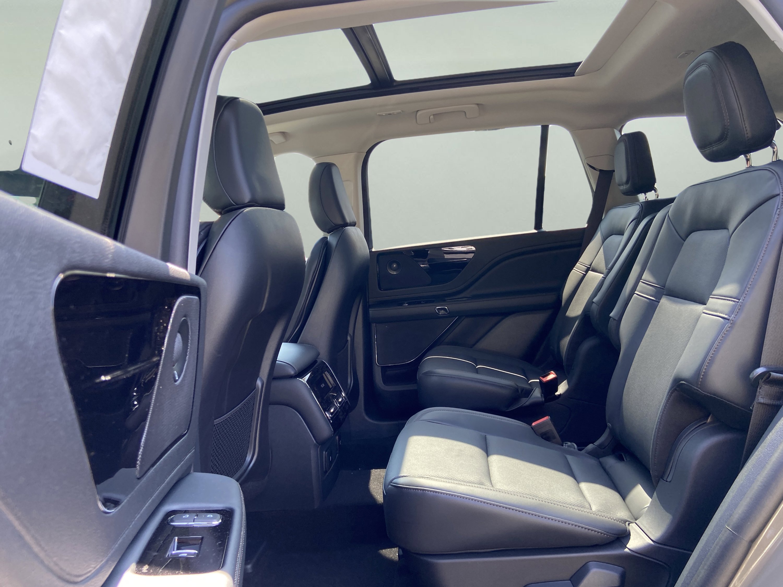 New 2025 Lincoln Aviator AWD w/ Equipment Group 101A image 10