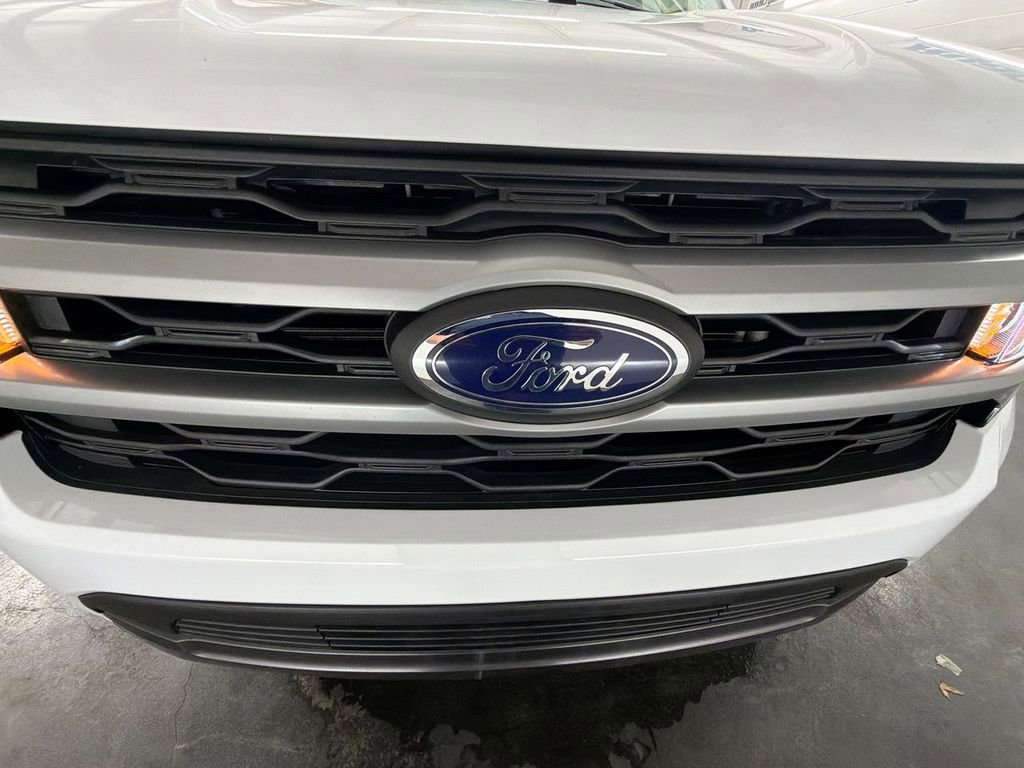 Used 2024 Ford Expedition XLT RWD image 30