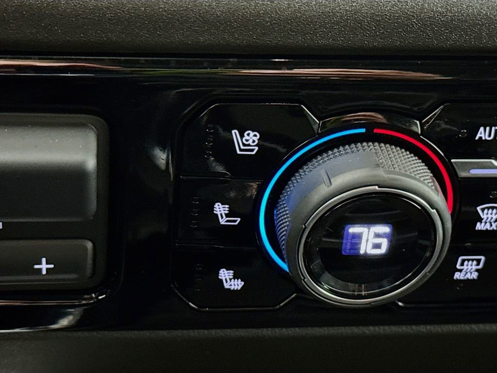 Used 2024 Chevrolet Silverado 3500 LTZ w/ LTZ Convenience Package image 12