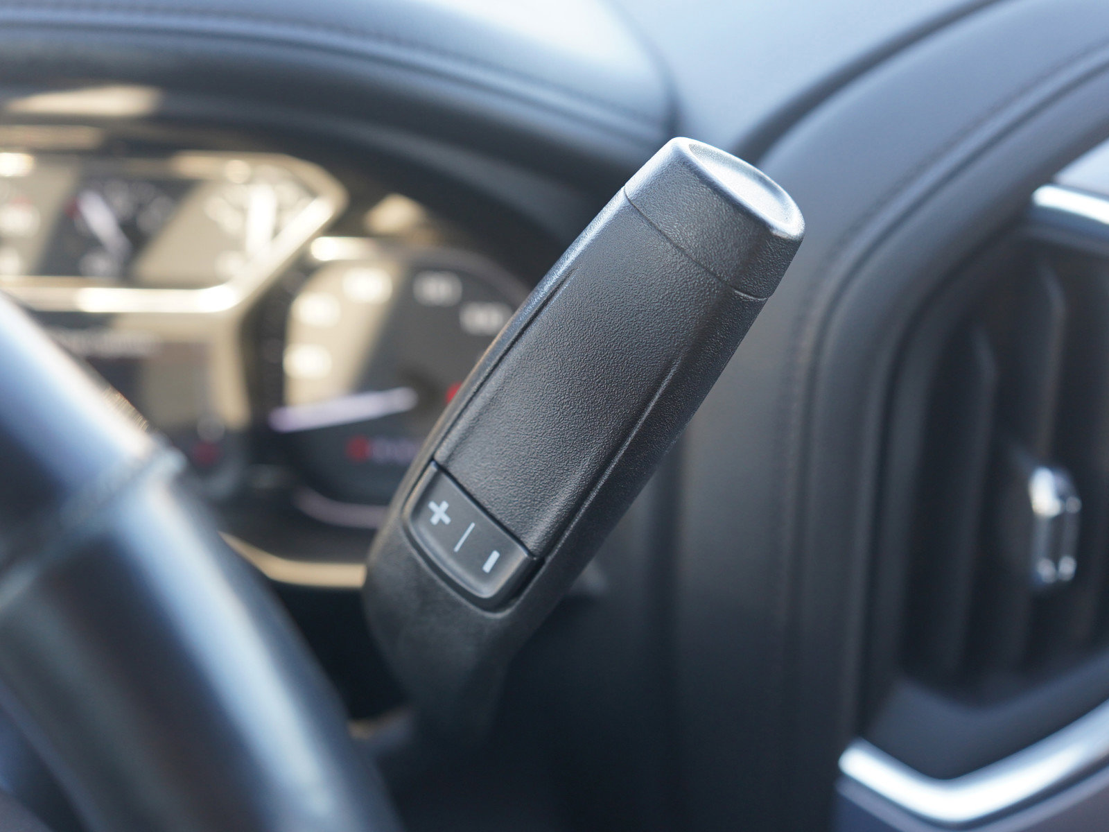 Used 2021 GMC Sierra 3500 SLT w/ SLT Premium Package image 23