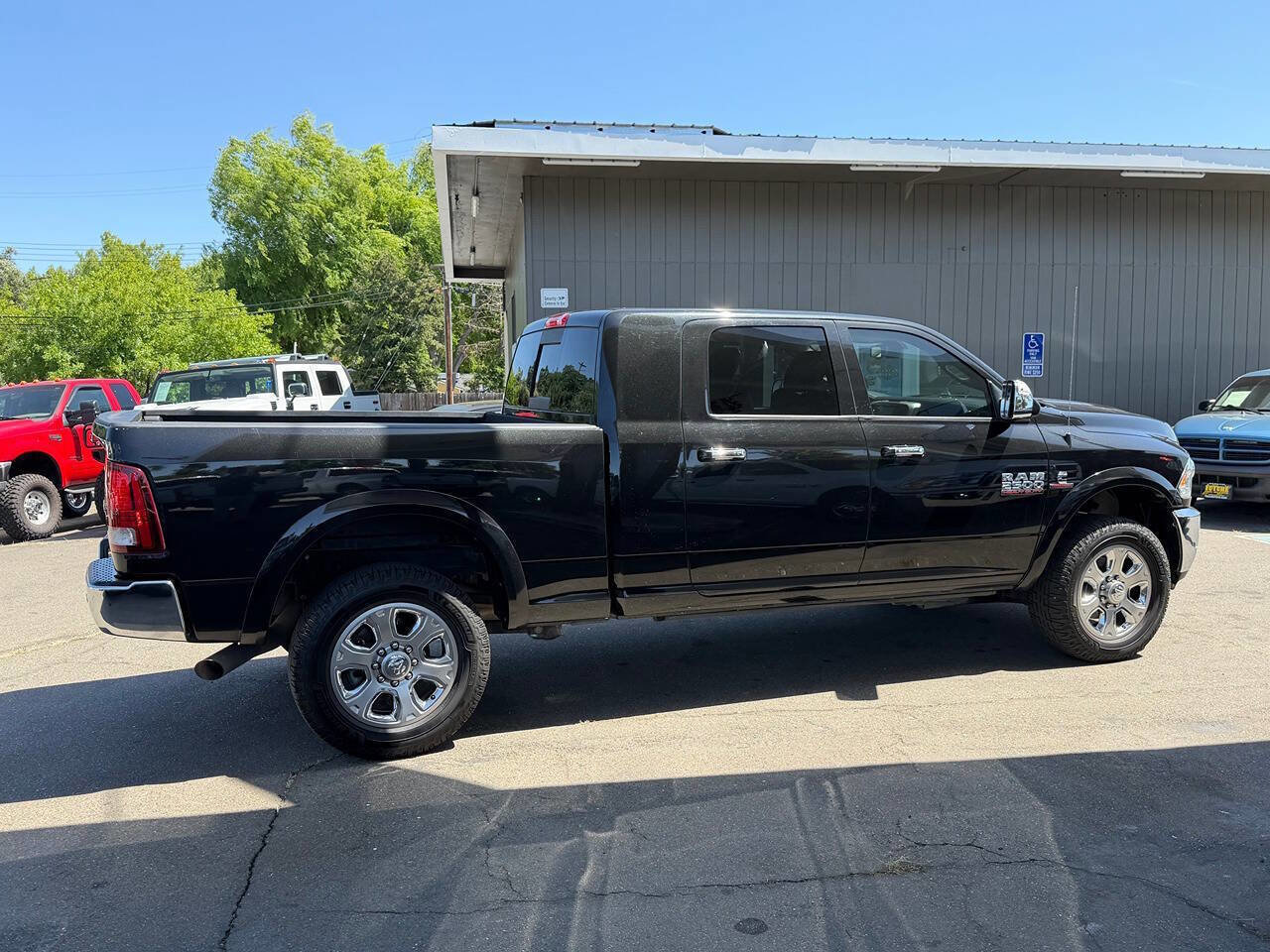 Used 2016 RAM 2500 Laramie image 9