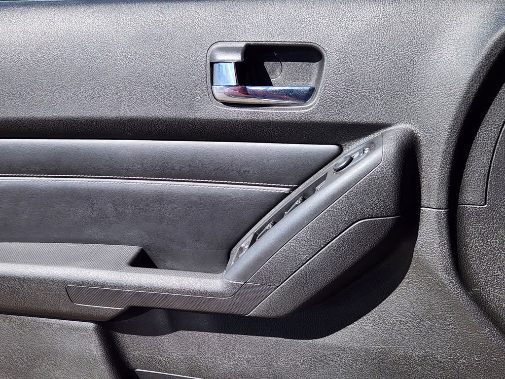 Used 2008 HUMMER H3 Alpha image 6