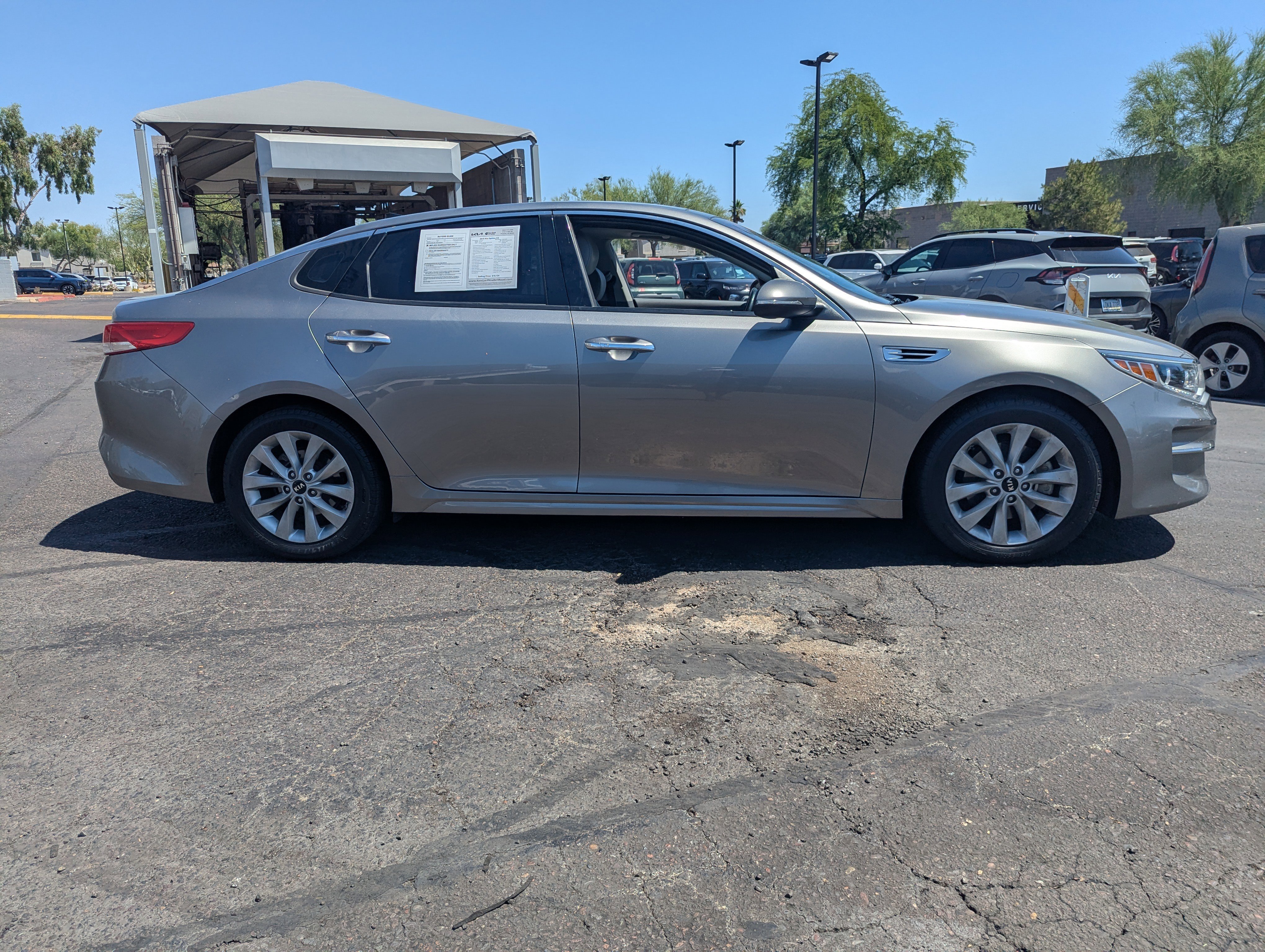 Used 2016 Kia Optima EX w/ Premium Package FWD image 2