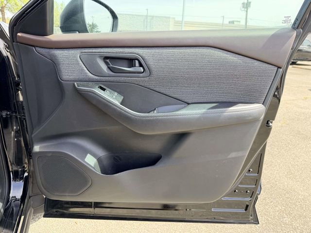 Used 2021 Nissan Rogue S image 8