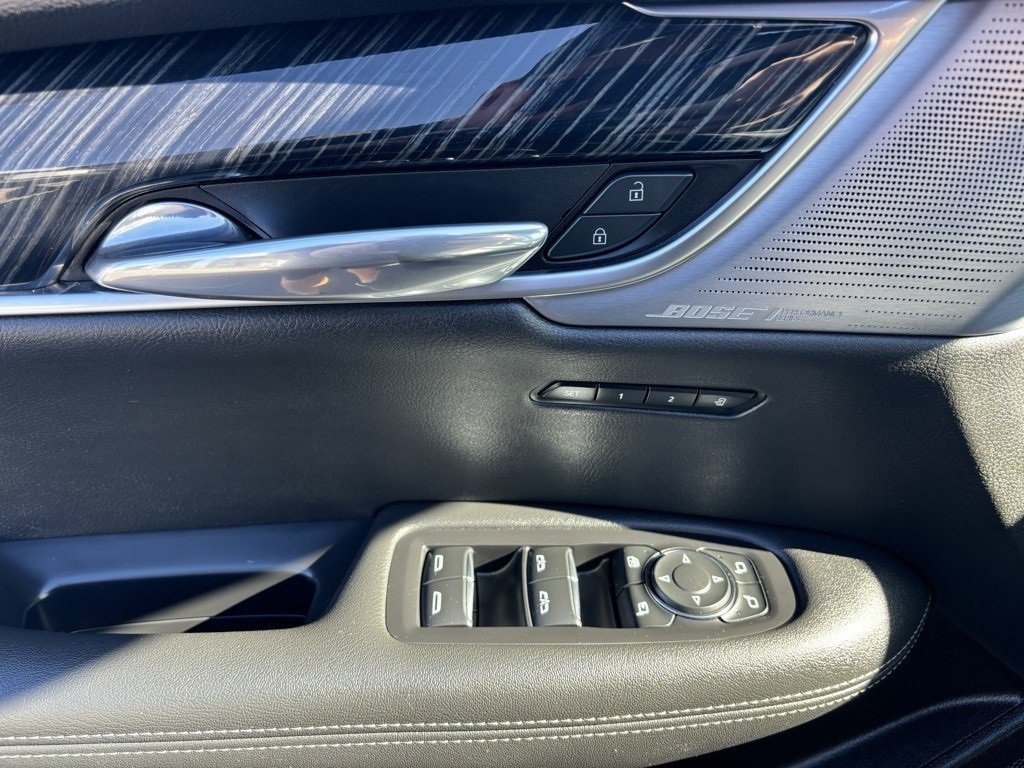 Used 2024 Cadillac XT6 Premium Luxury image 11