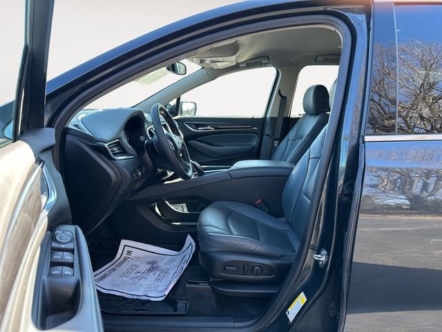 Used 2021 Buick Enclave Essence image 9