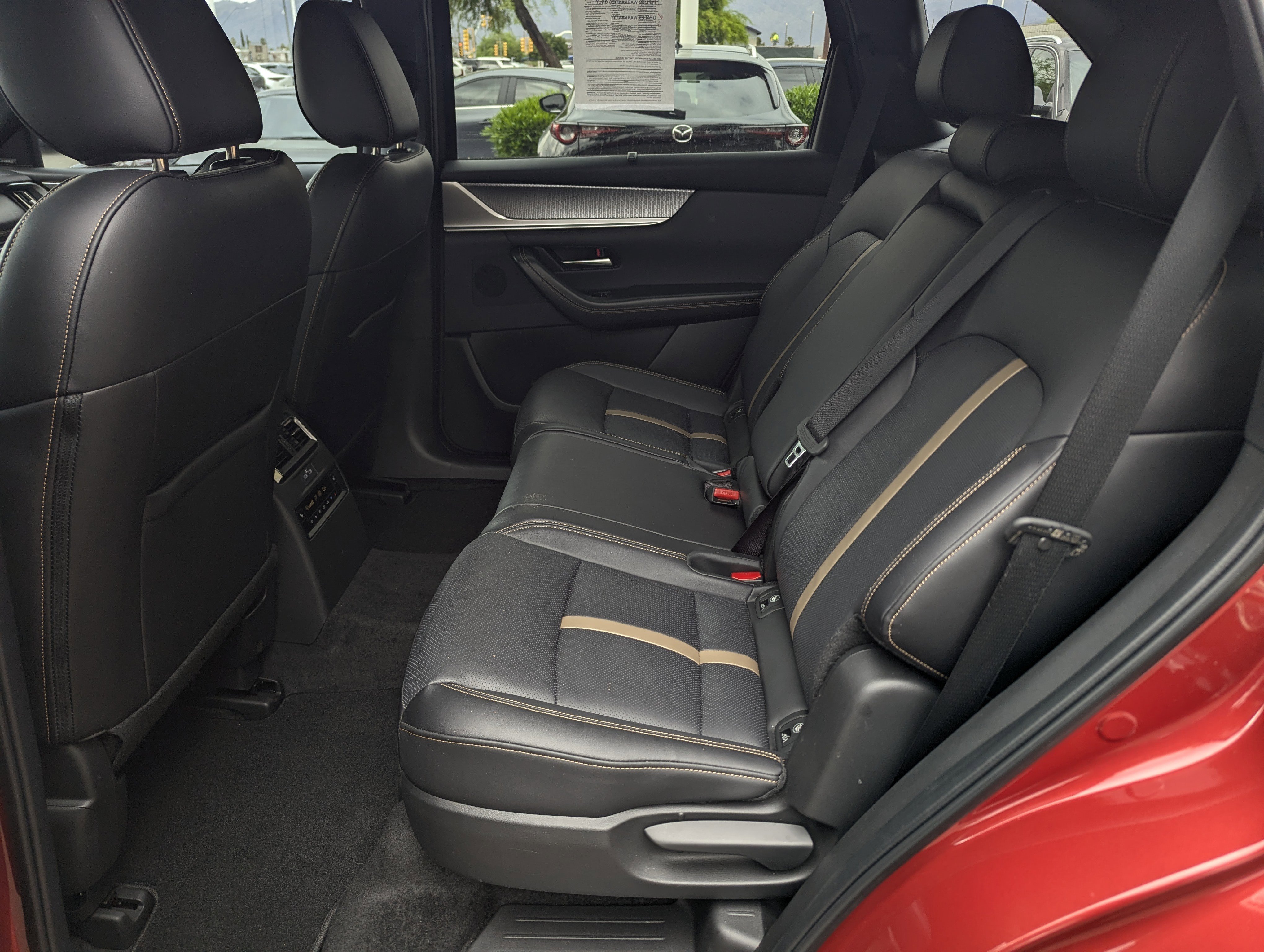 Certified 2025 MAZDA CX-70 Plug-In Hybrid w/ Premium Plus image 9