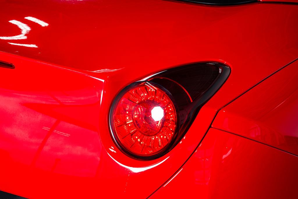 Used 2010 Ferrari California image 35