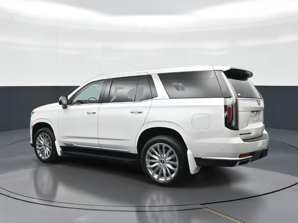Used 2023 Cadillac Escalade Premium Luxury RWD image 3