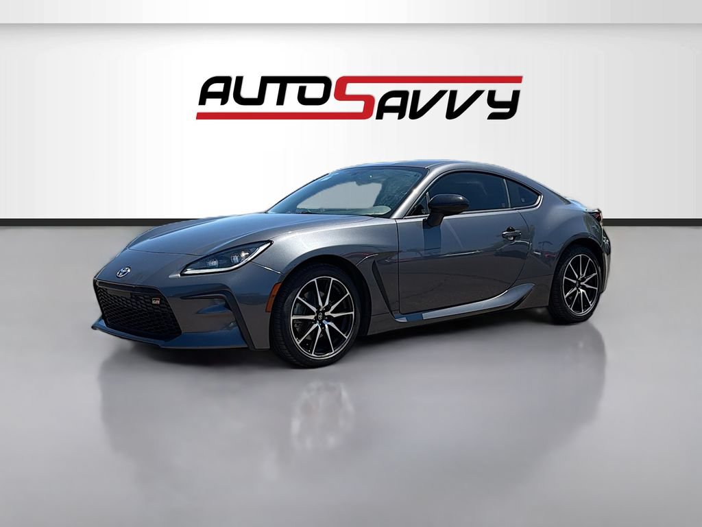 Used 2023 Toyota GR86 RWD image 3