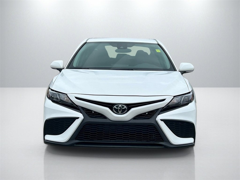 Used 2023 Toyota Camry SE video 2