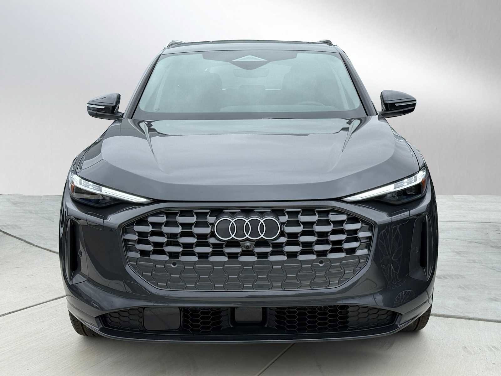 New 2025 Audi Q5 Prestige image 2