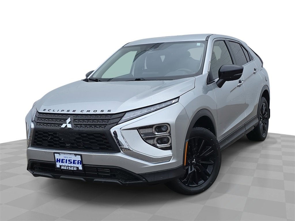 Used 2023 Mitsubishi Eclipse Cross LE image 1