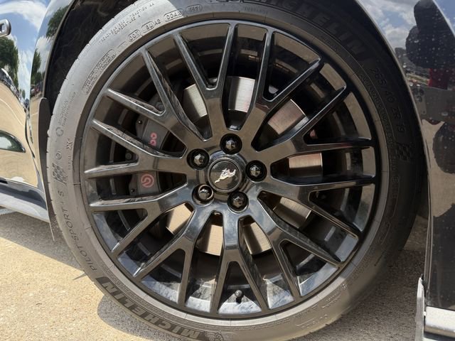 Used 2019 Ford Mustang GT Premium w/ Performance Package - Level 2 RWD image 9