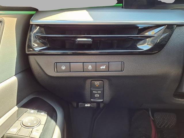 Certified 2025 Nissan Murano SL w/ Cargo Package AWD/4WD image 16