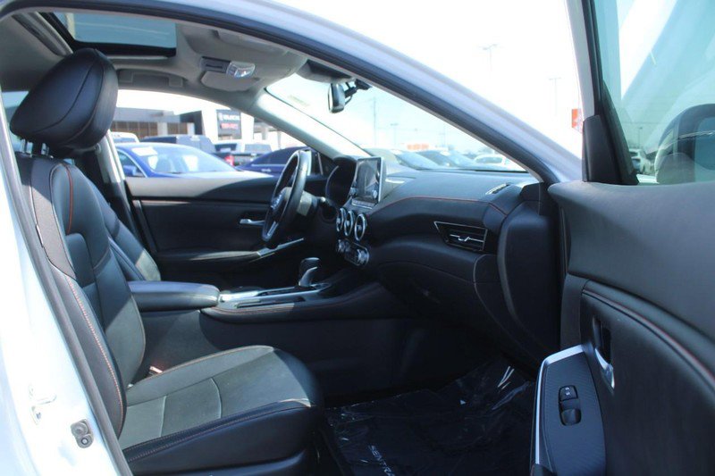 Used 2021 Nissan Sentra SR w/ SR Premium Package FWD image 12