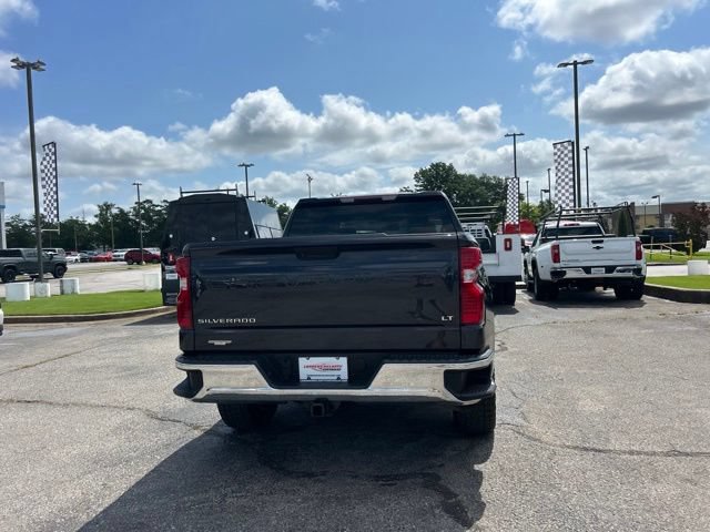 Used 2022 Chevrolet Silverado 1500 LT AWD/4WD image 4
