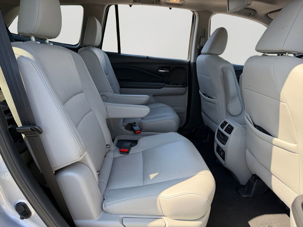 Used 2022 Honda Pilot Elite image 8