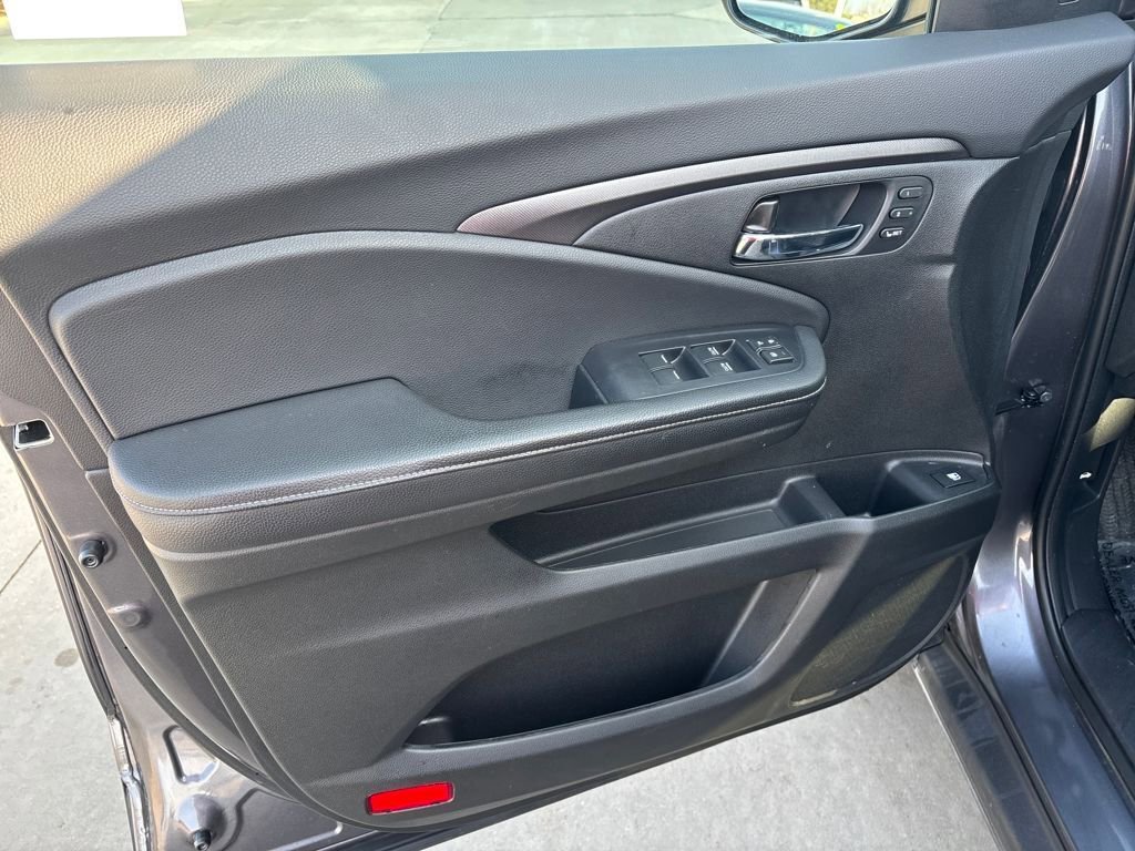 Used 2025 Honda Ridgeline RTL image 40