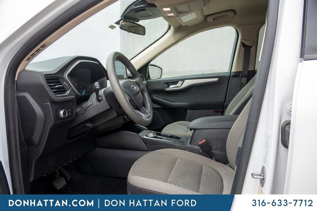 Used 2020 Ford Escape SE image 3