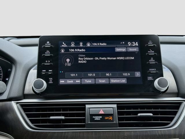 Used 2018 Honda Accord Touring image 30
