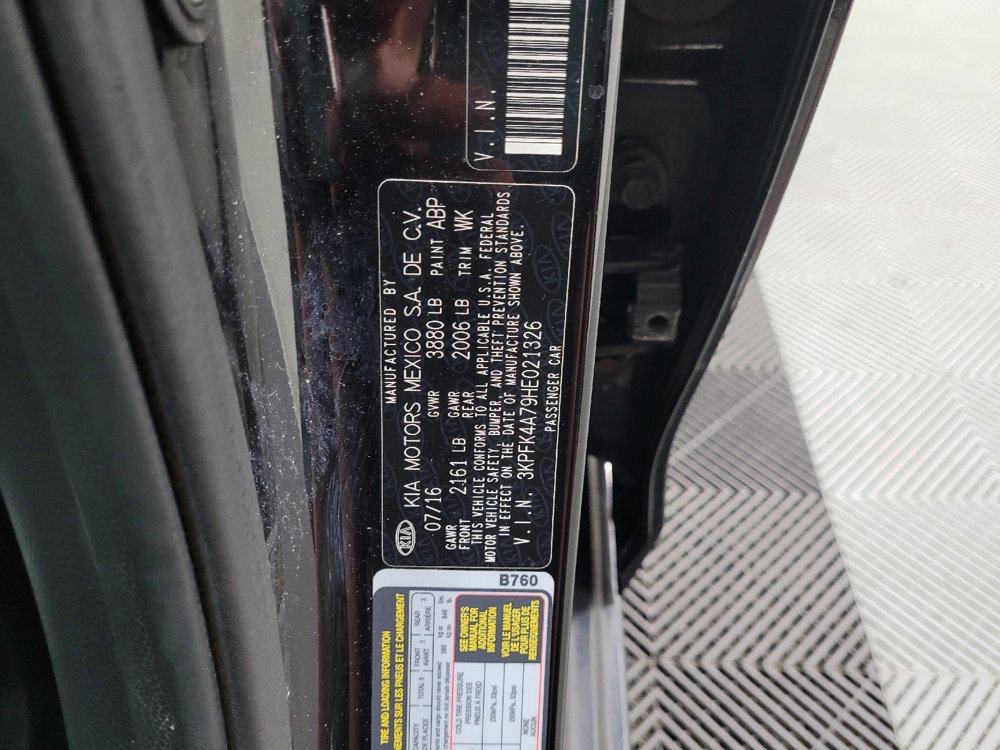 Used 2017 Kia Forte LX FWD image 33