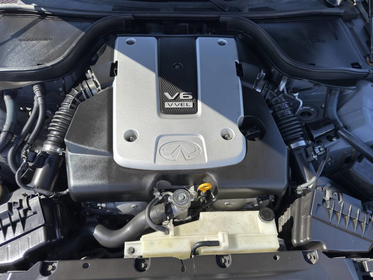 Used 2012 INFINITI G37 Journey w/ Premium Pkg image 25
