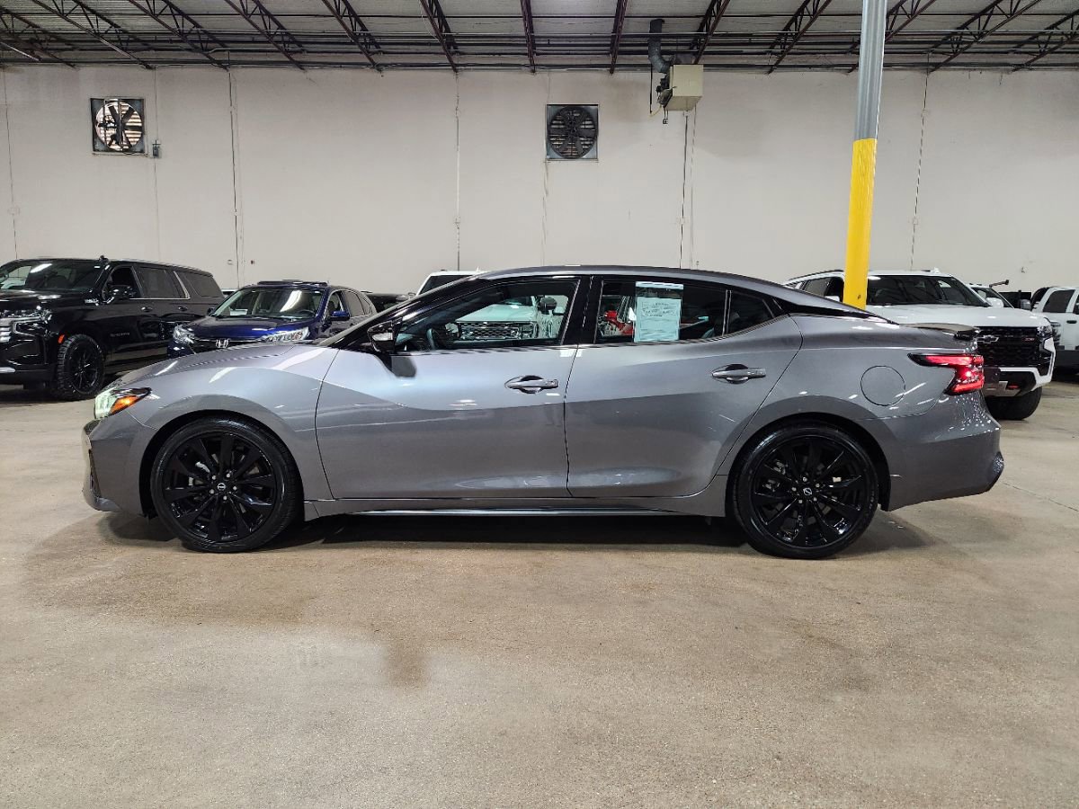 Used 2023 Nissan Maxima SR w/ Sport Mat Group image 7