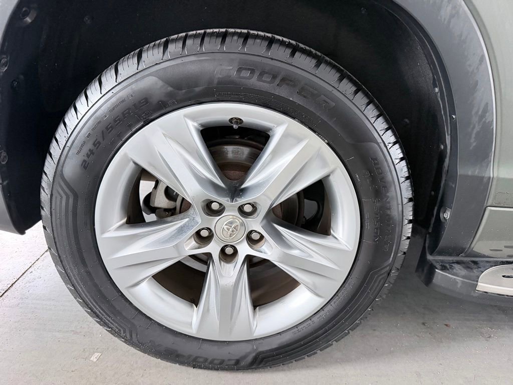 Used 2015 Toyota Highlander Limited FWD image 4