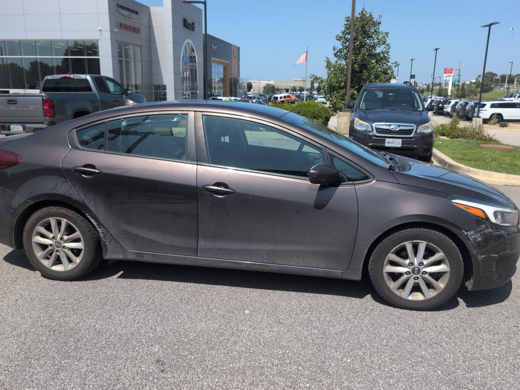 Used 2017 Kia Forte LX w/ LX Popular Package FWD image 6