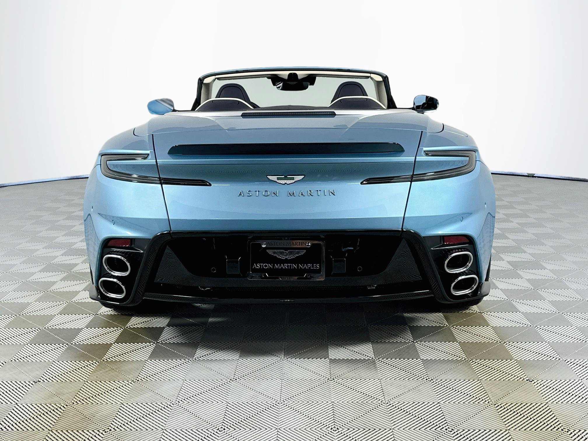 Used 2026 Aston Martin DB12 Convertible RWD image 16