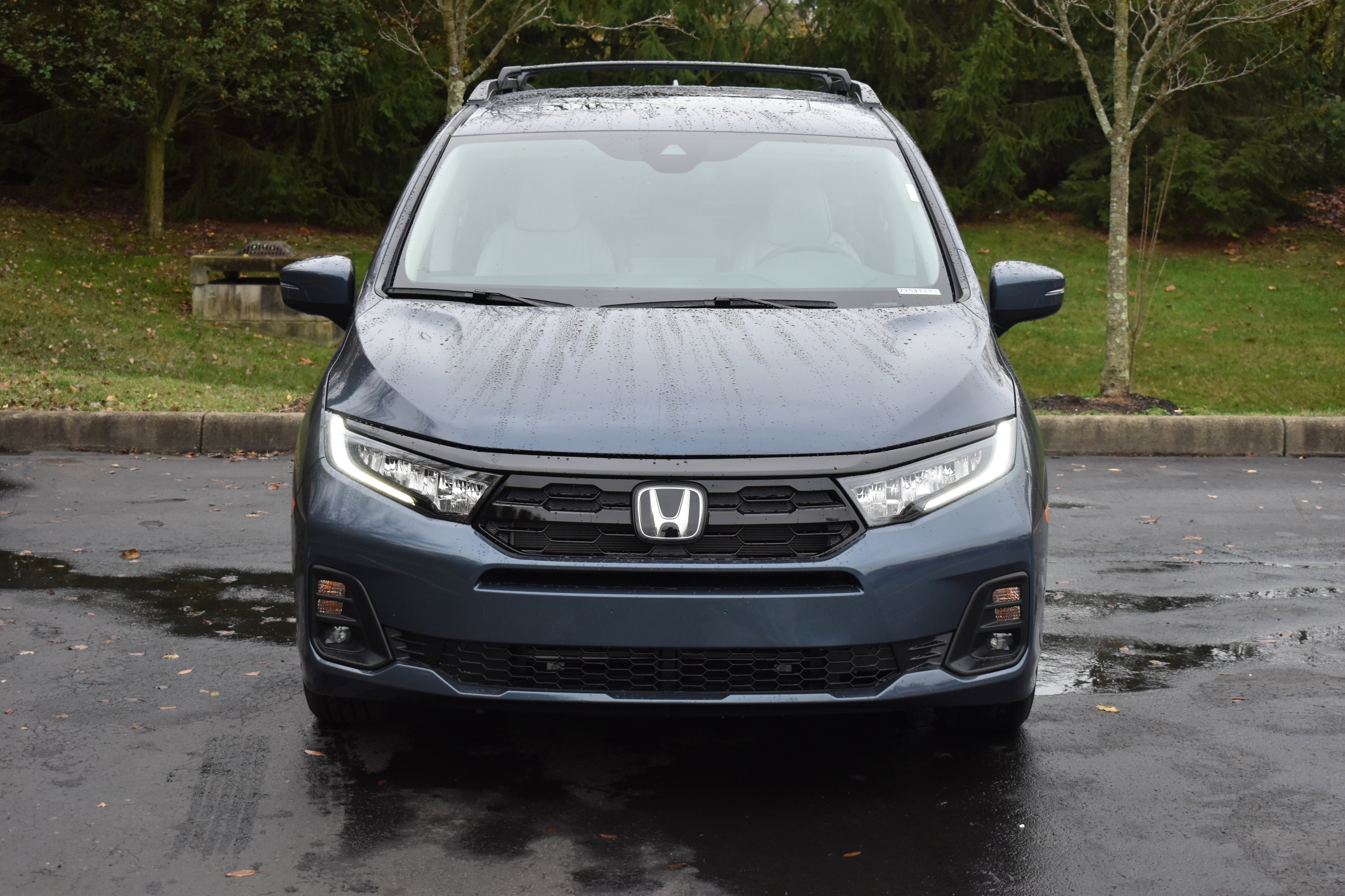 New 2026 Honda Odyssey Touring image 2