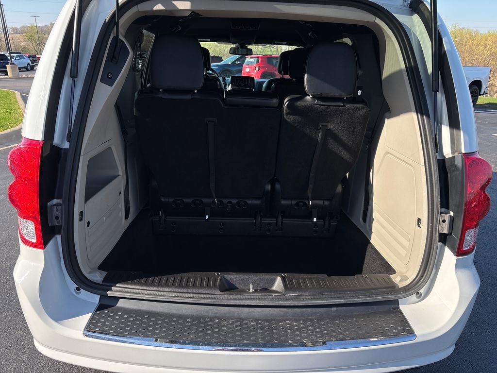 Used 2020 Dodge Grand Caravan SXT FWD image 28