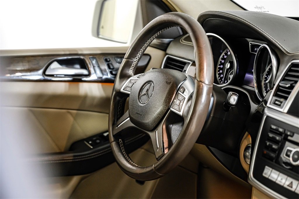 Used 2015 Mercedes-Benz GL 320 BlueTEC 4MATIC image 14