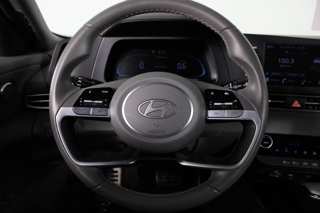 Certified 2025 Hyundai Elantra Sport FWD image 10