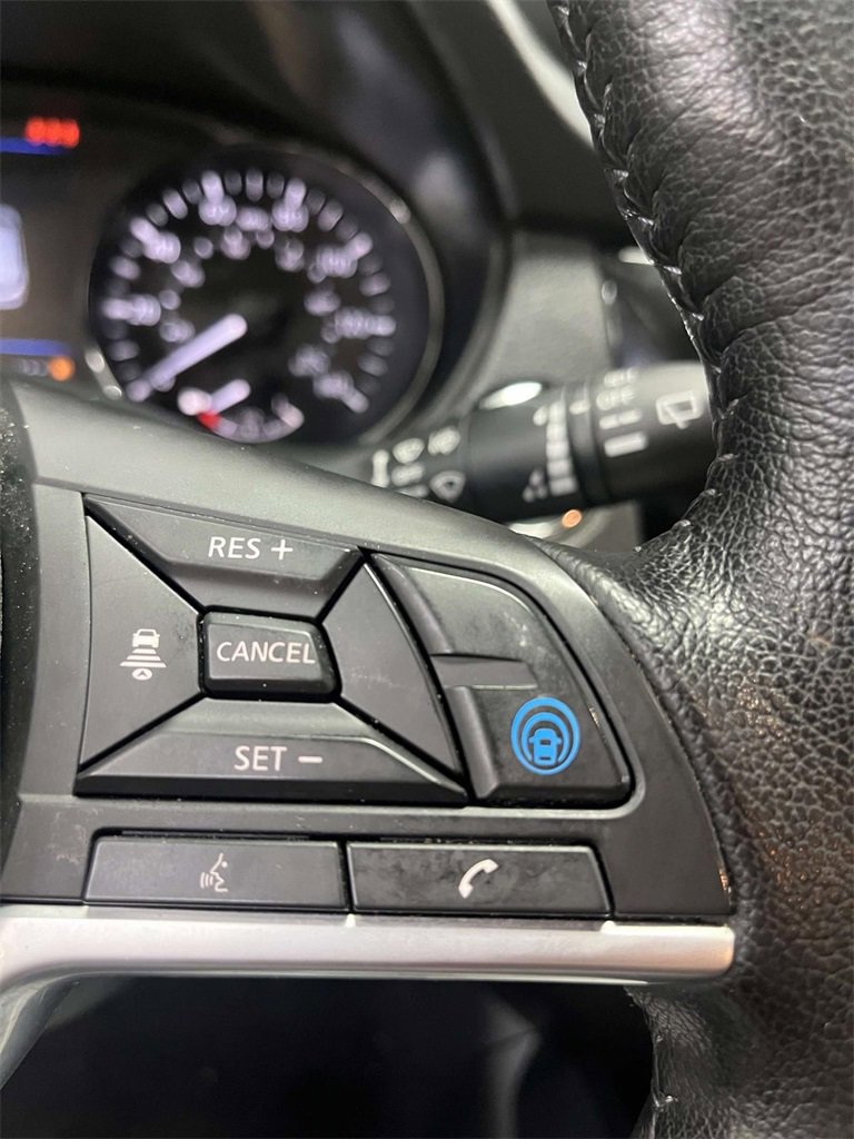 Used 2022 Nissan Rogue Sport SV w/ Technology Package image 22