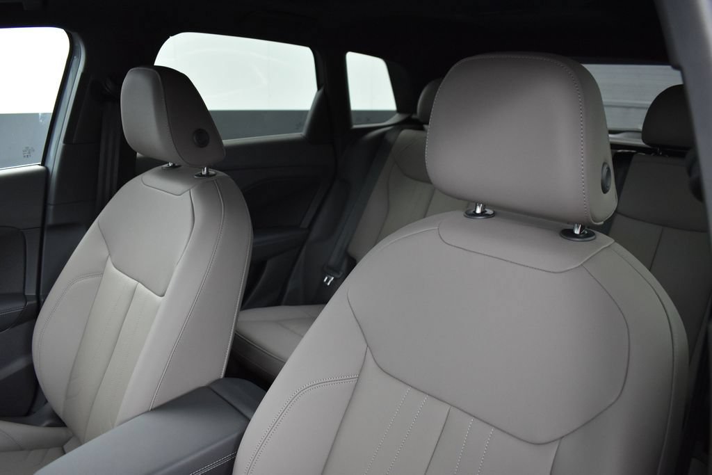 New 2026 Audi Q3 quattro 2.0T AWD/4WD image 9
