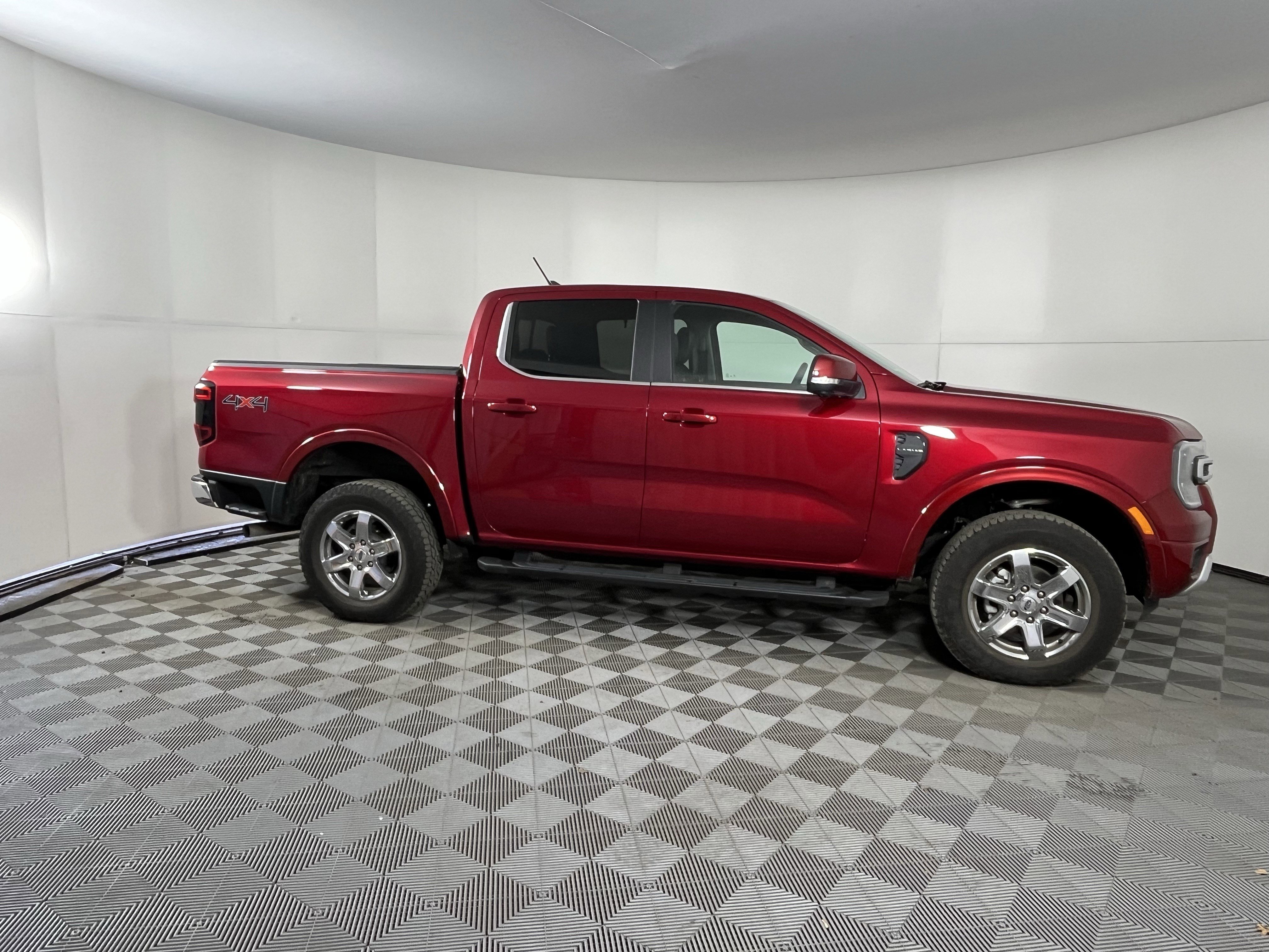 Used 2025 Ford Ranger Lariat w/ Chrome Accent Package image 6
