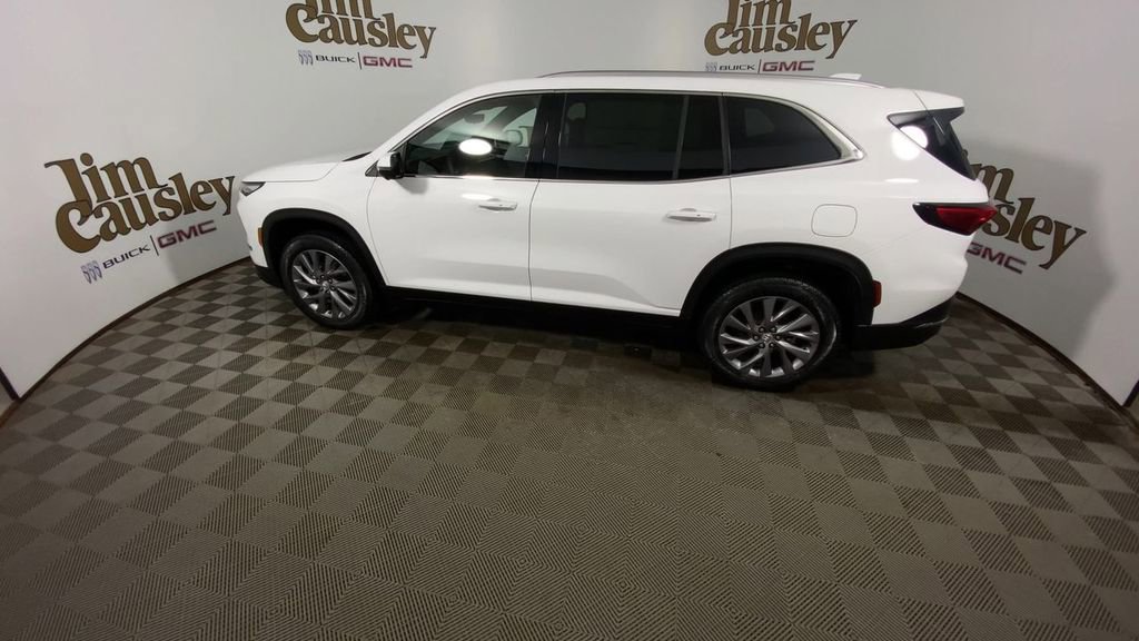 Used 2026 Buick Enclave Preferred w/ Power Package AWD/4WD image 5