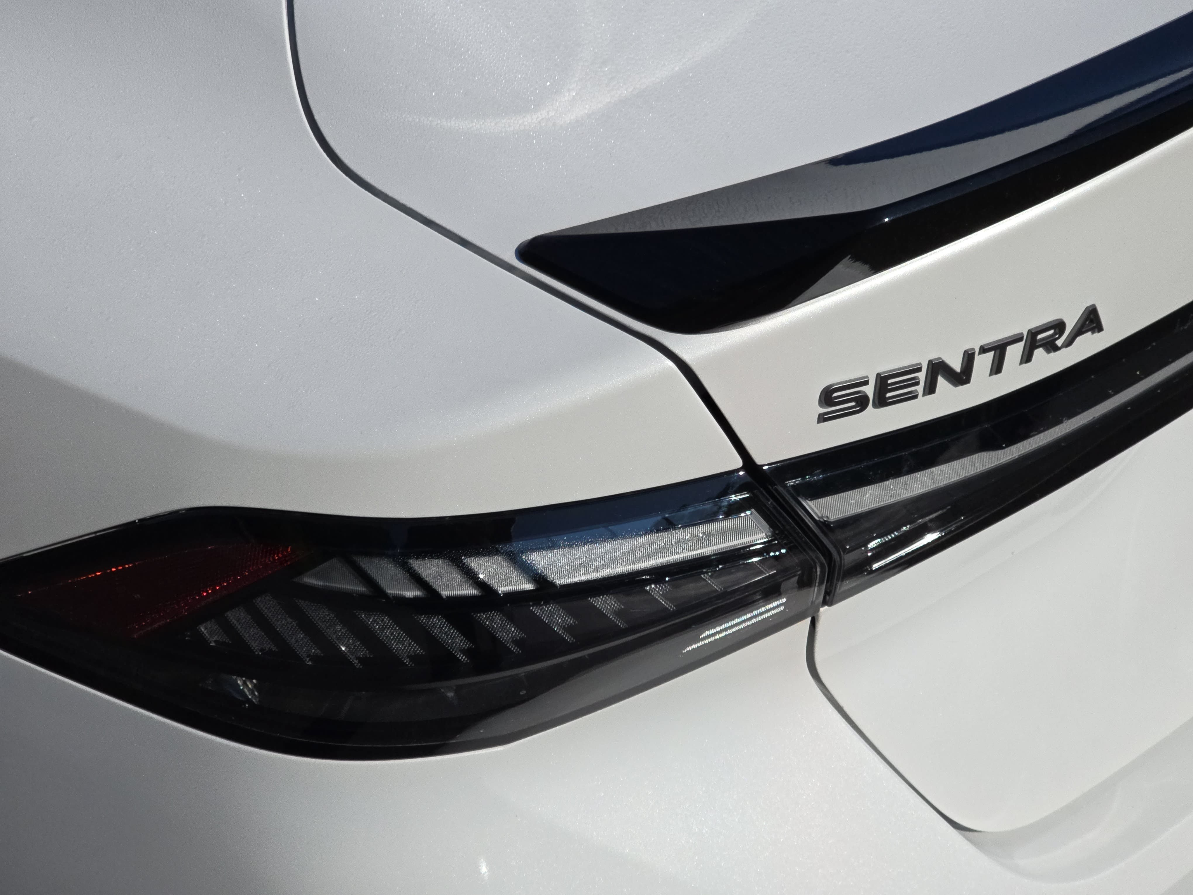 New 2027 Nissan Sentra SR w/ Floor Mat Package FWD image 34
