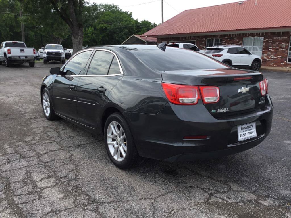 Used 2015 Chevrolet Malibu LT w/ Power Convenience Package FWD image 4