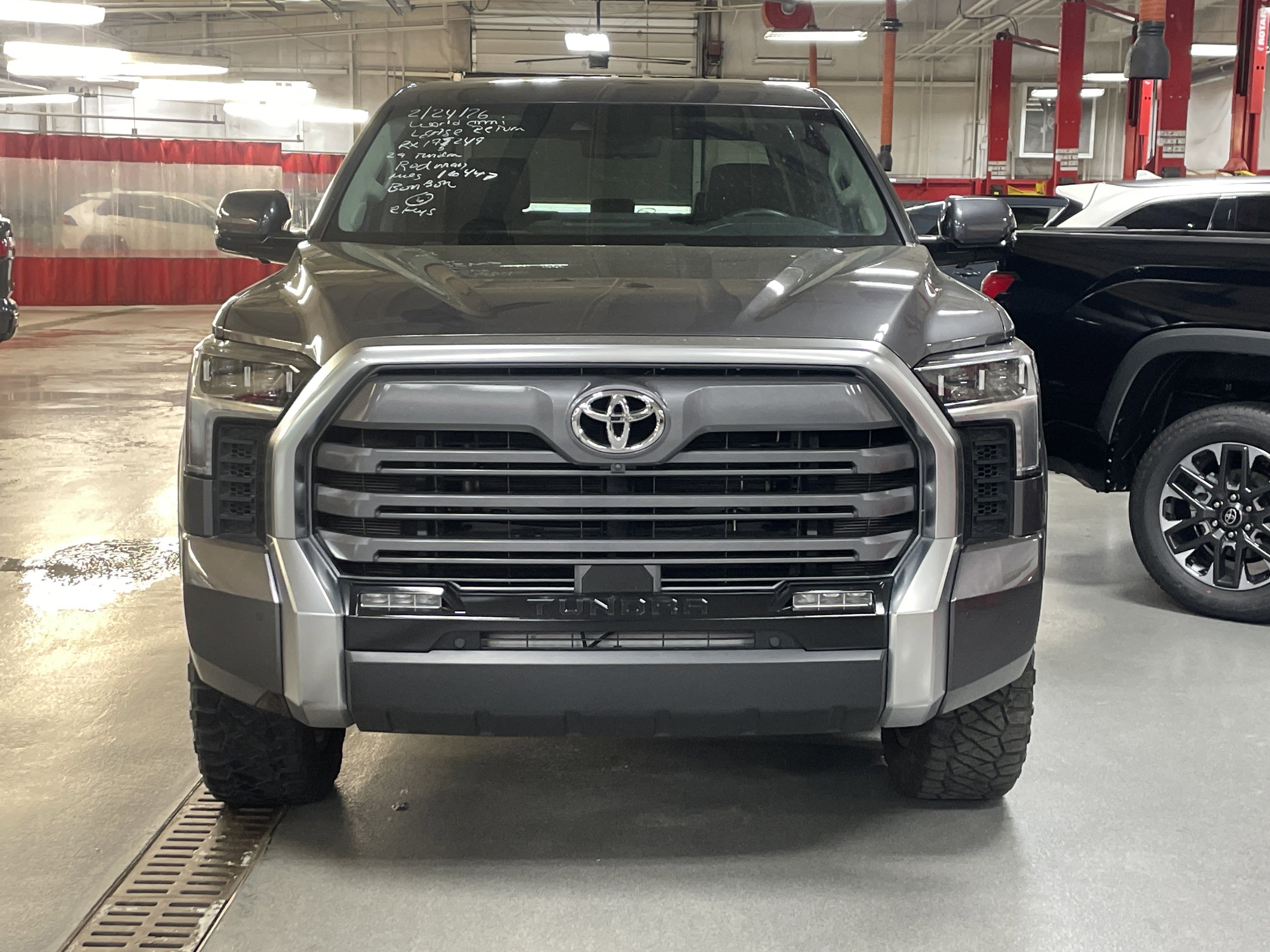 Used 2024 Toyota Tundra Limited image 3