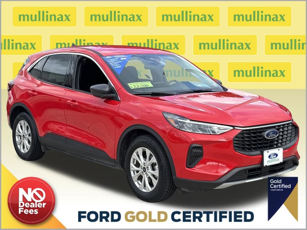 Certified 2024 Ford Escape Active w/ Cold Weather Package image 1