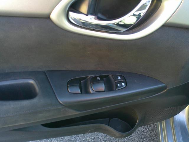 Used 2013 Nissan Sentra SV image 8