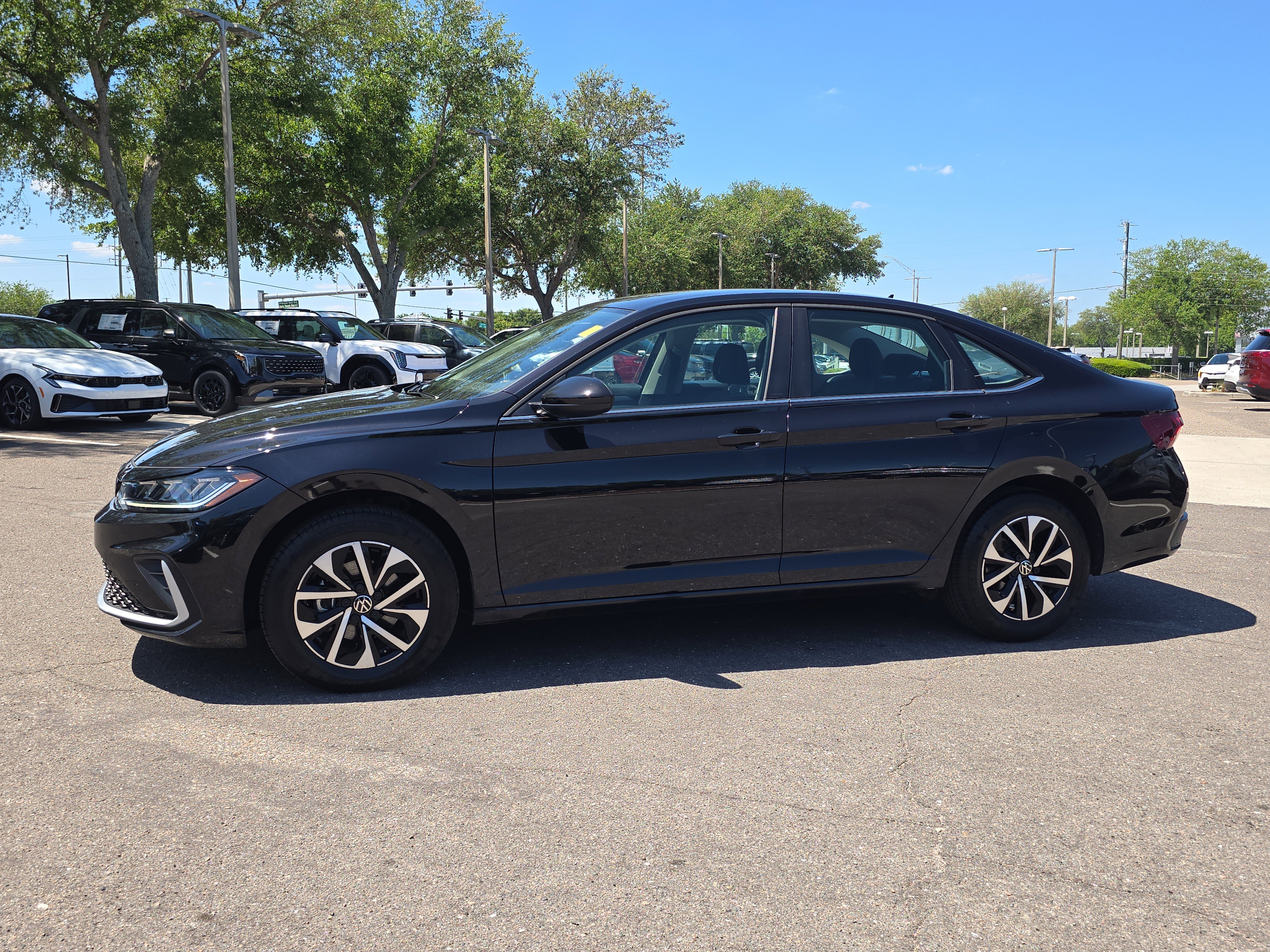 Used 2025 Volkswagen Jetta S image 5