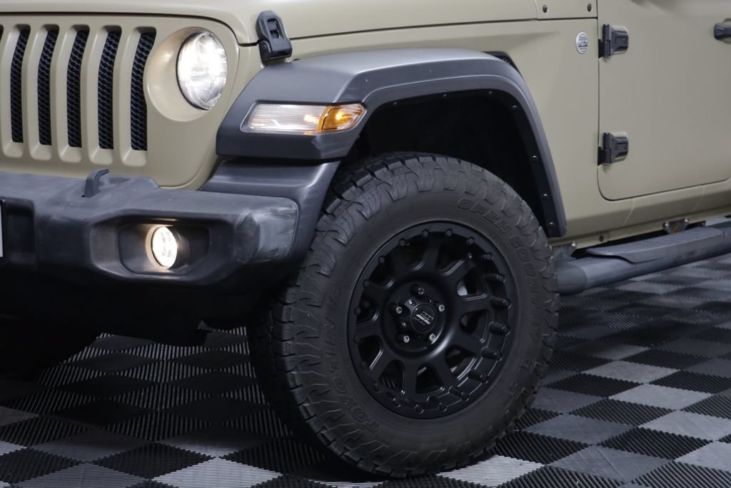 Used 2019 Jeep Wrangler Sport AWD/4WD image 3